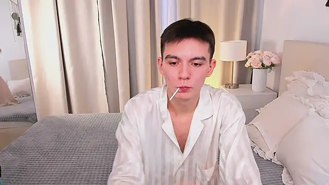 Ian Harrickton online show from April 5, 11:29 am