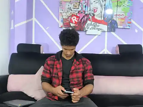 Yoel hot2004 online show from April 16, 7:25 pm