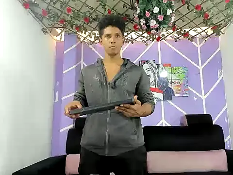 Yoel hot2004 online show from April 21, 7:20 pm