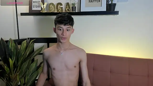 Patrick Howland  online show from April 16, 9:39 pm