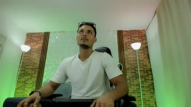 The twinks  online show from February 13, 4:08 am