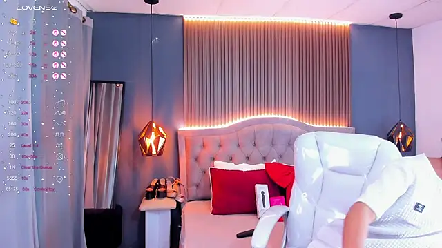 Noa 03 online show from April 22, 1:49 pm