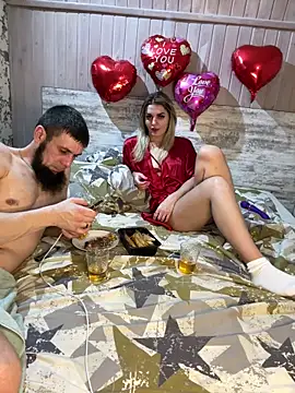 Sweetcoople28 online show from February 14, 7:53 pm