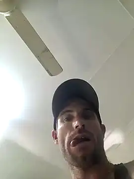 Rhyso17 online show from February 4, 10:10 am