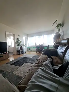 hungryMaya online show from February 3, 10:42 am