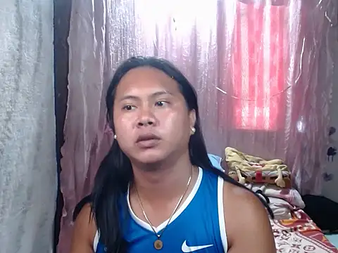 Queenvivesxxx online show from February 4, 5:13 am