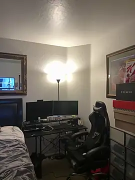 austincummings online show from March 29, 5:24 pm