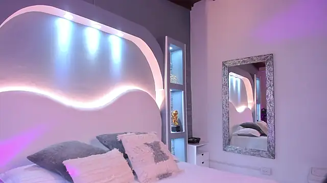 Christopher Whitaker online show from February 9, 12:43 pm