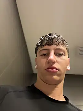 ARON LUXX online show from April 27, 2:57 pm