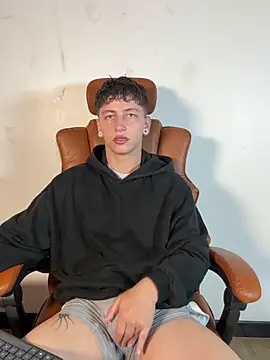 ARON LUXX online show from March 16, 6:34 pm