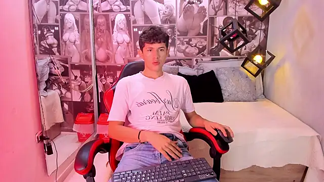 Christian Foxx online show from April 8, 2:04 pm