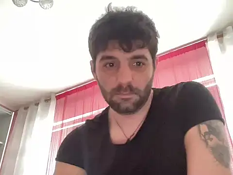 MaximoMarty online show from February 4, 10:10 am