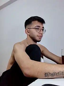 boraaily online show from March 10, 7:09 pm