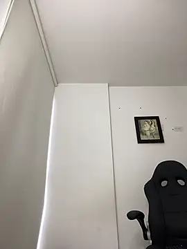 MattiaDupont online show from March 19, 10:35 pm