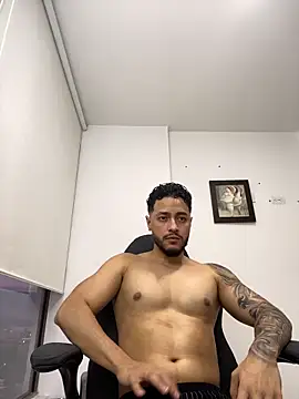 MattiaDupont online show from March 14, 11:23 pm