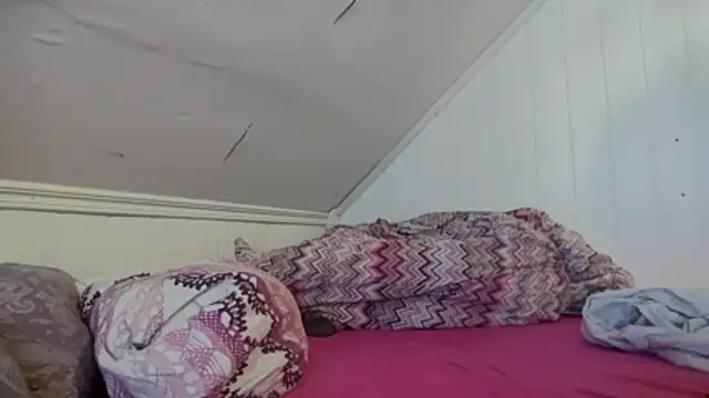 Thunderlips1979 online show from February 5, 4:52 am