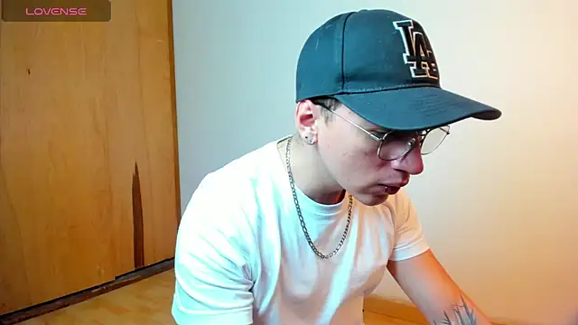 Emmanuel Lust online show from March 14, 12:23 pm