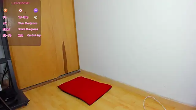 Emmanuel Lust online show from March 16, 11:58 am