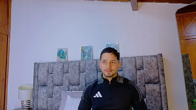 NICK MOSS  online show from March 4, 11:06 am