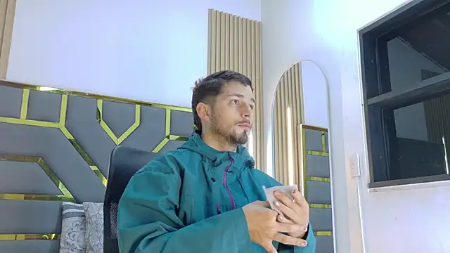 NICK MOSS  online show from February 24, 11:11 am