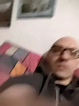 manutomx online show from February 5, 9:00 pm