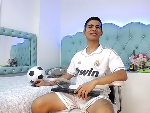 Apolo Richards online show from March 23, 7:31 pm