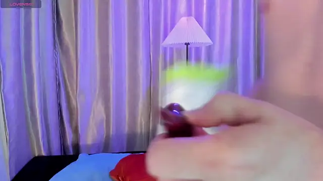 Demian Hush online show from April 19, 3:39 am