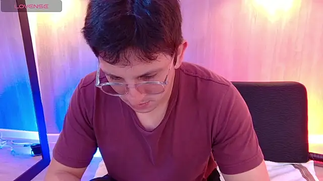 LiiamGrey online show from February 9, 8:02 pm