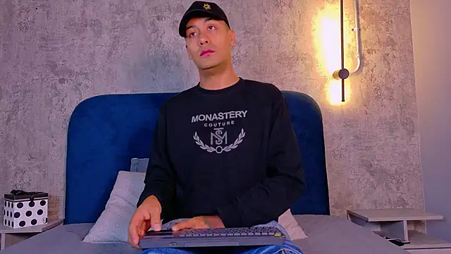 TommyBlue  online show from February 16, 6:17 pm