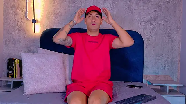 TommyBlue  online show from February 26, 7:04 pm