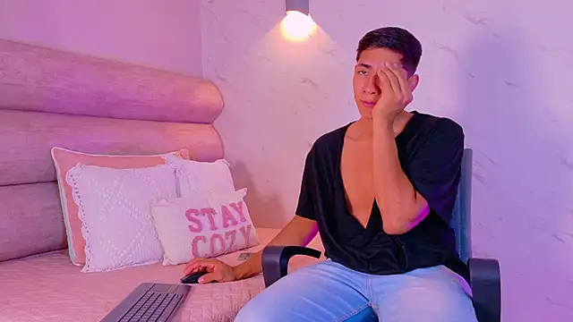 AxelBlaze  online show from February 18, 6:49 pm