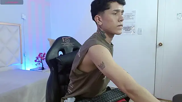 estefan tay online show from February 9, 3:11 am