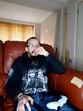 Castbotter1995 online show from May 5, 3:46 pm