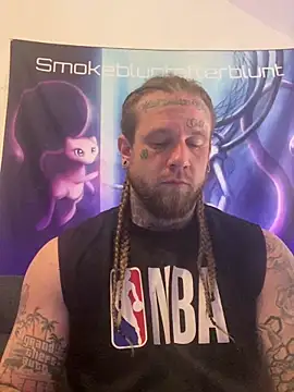 Smokebluntafterblunt online show from April 28, 3:22 am