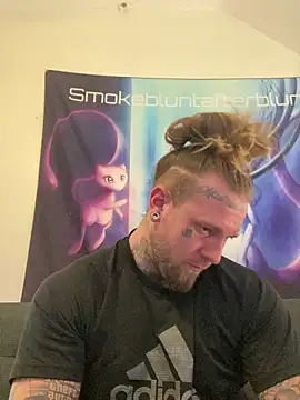 Smokebluntafterblunt online show from May 5, 5:35 pm