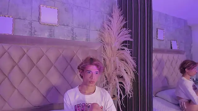 AngelDoll 1 online show from April 3, 6:21 am