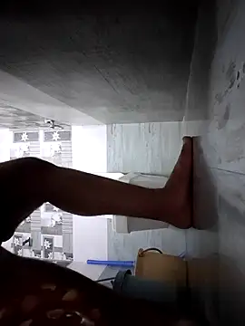 anshpandey69 online show from February 6, 6:49 pm