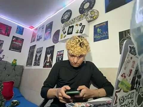 noah beck online show from February 6, 7:33 pm