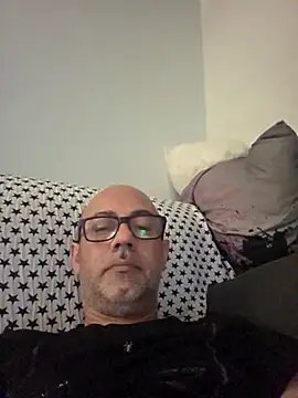 pareja47 online show from April 27, 10:59 pm