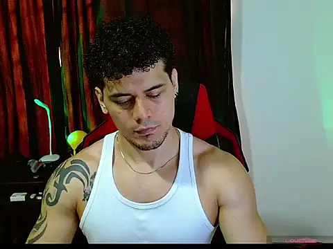 Logan0626 online show from May 6, 2:28 pm
