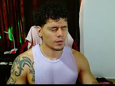 Logan0626 online show from April 28, 12:54 pm