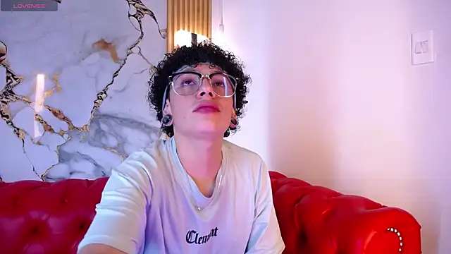 Erion Rousex online show from February 7, 3:57 am