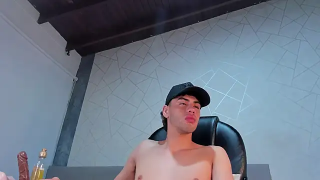 Milo Thompson online show from April 9, 11:38 am