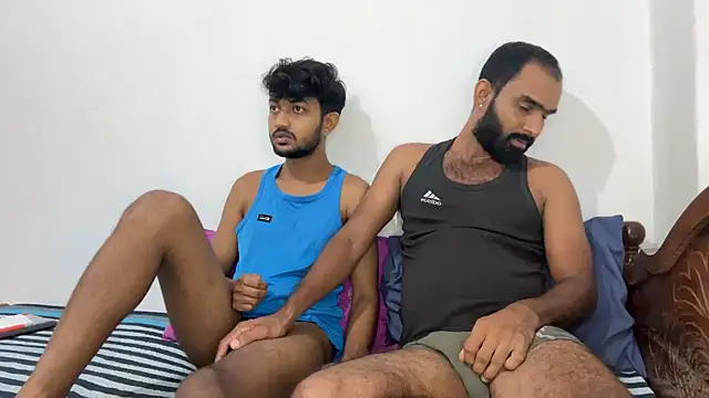 DesiDaddyandSon online show from May 7, 3:34 pm