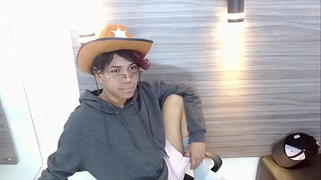 DaviidBuckx  online show from April 28, 2:17 am