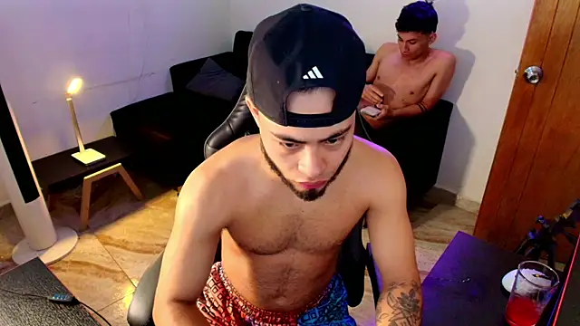 Xanderstone00 online show from March 12, 11:45 pm