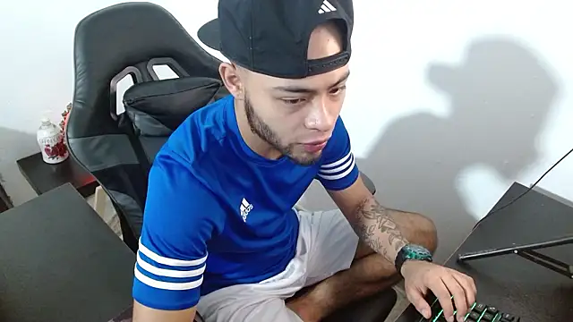 Xanderstone00 online show from February 10, 4:22 pm