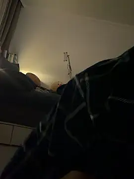 EunMilHan online show from February 9, 4:00 pm