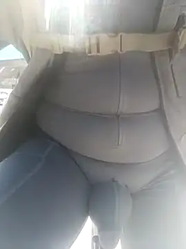 exhibitionistmale online show from April 6, 7:14 pm