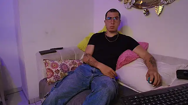 DanteRios nom online show from February 13, 1:27 pm